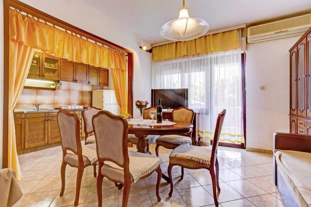 Apartments Nino سيغيت فغانييتْسا الغرفة الصورة