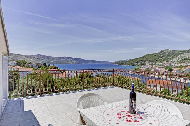 Apartments Nino سيغيت فغانييتْسا الغرفة الصورة