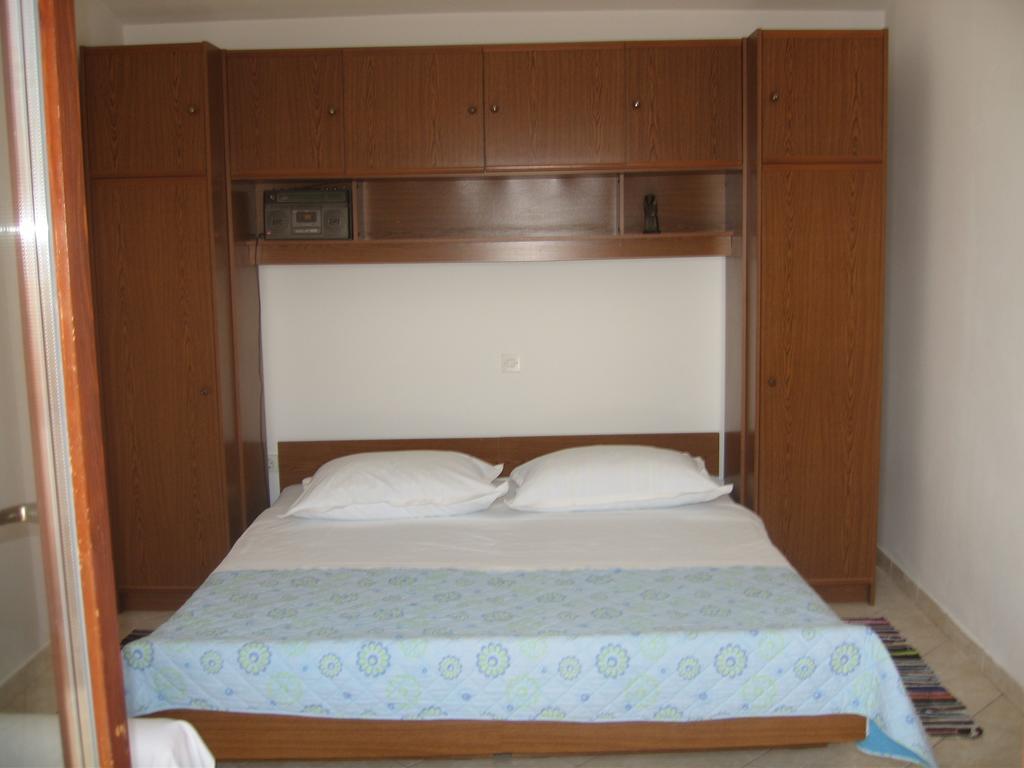 Apartments Nino سيغيت فغانييتْسا الغرفة الصورة