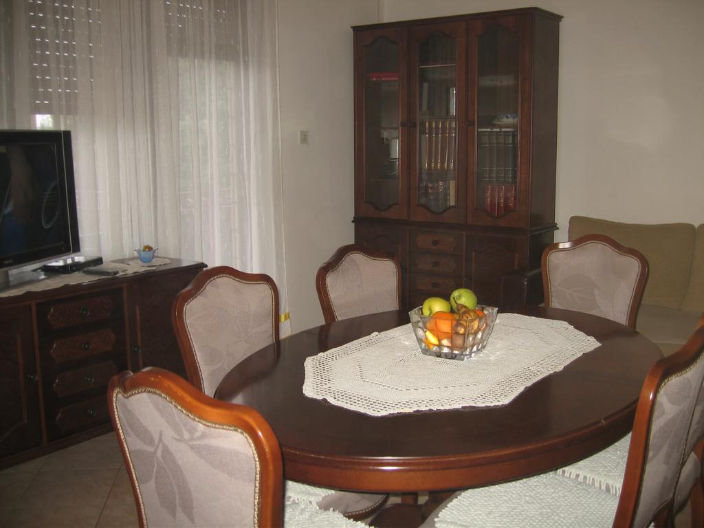 Apartments Nino سيغيت فغانييتْسا الغرفة الصورة